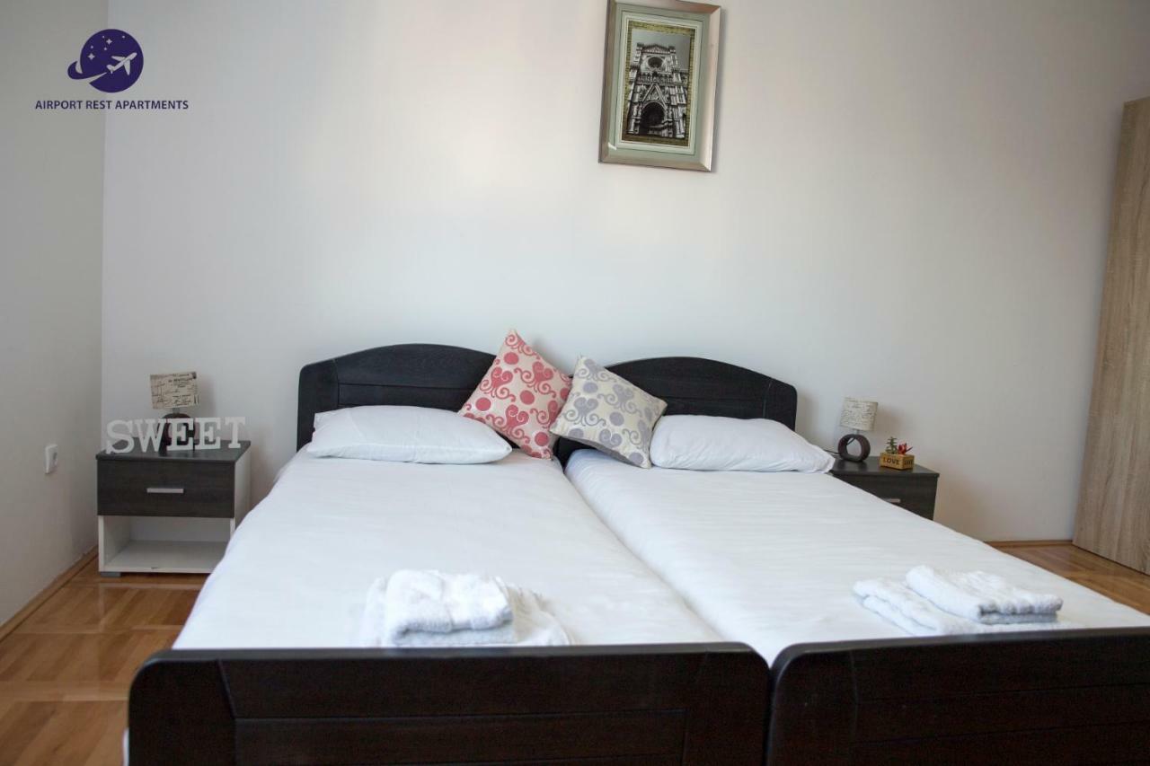 Airport Rest Apartments Belgrado Buitenkant foto