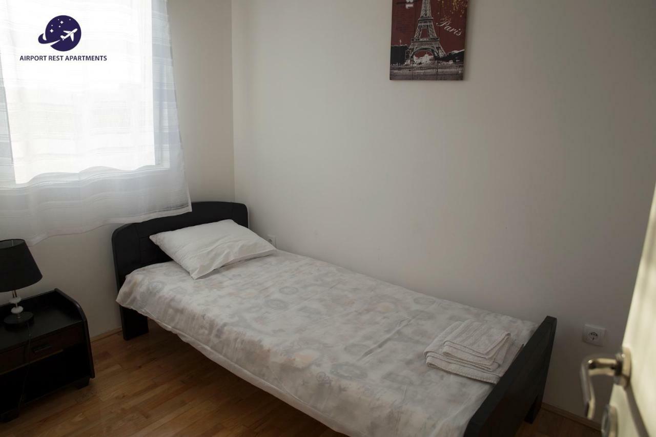 Airport Rest Apartments Belgrado Buitenkant foto