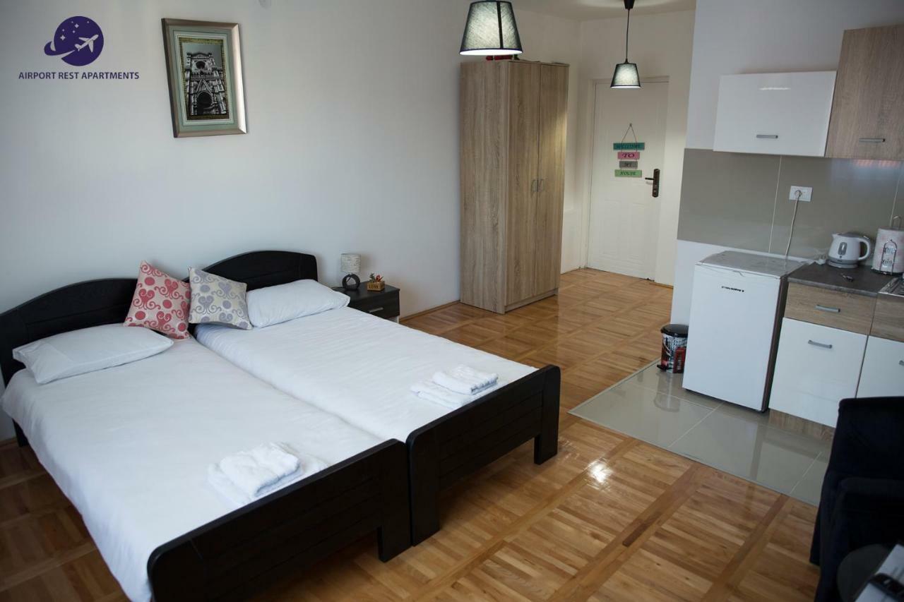 Airport Rest Apartments Belgrado Buitenkant foto